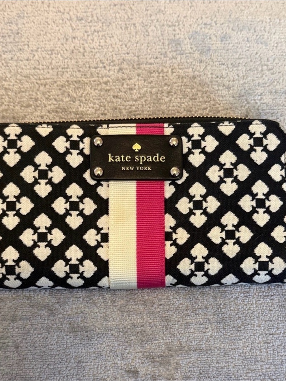 Kate Spade Y2K Spade Logo Zip Around Wallet Wristlet Black Pink